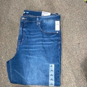 I bought them a year ago and have never worn them. Tags and everything still on.